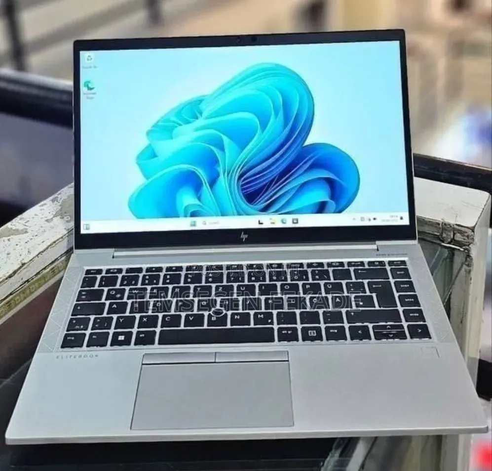 New Laptop HP EliteBook 840 G8 16GB Intel Core i5 SSD 512GB