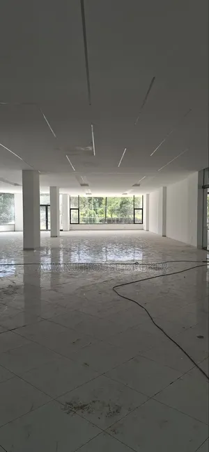 Highly Attractive Showroom and Office Space for Rent in Mexico, Addis