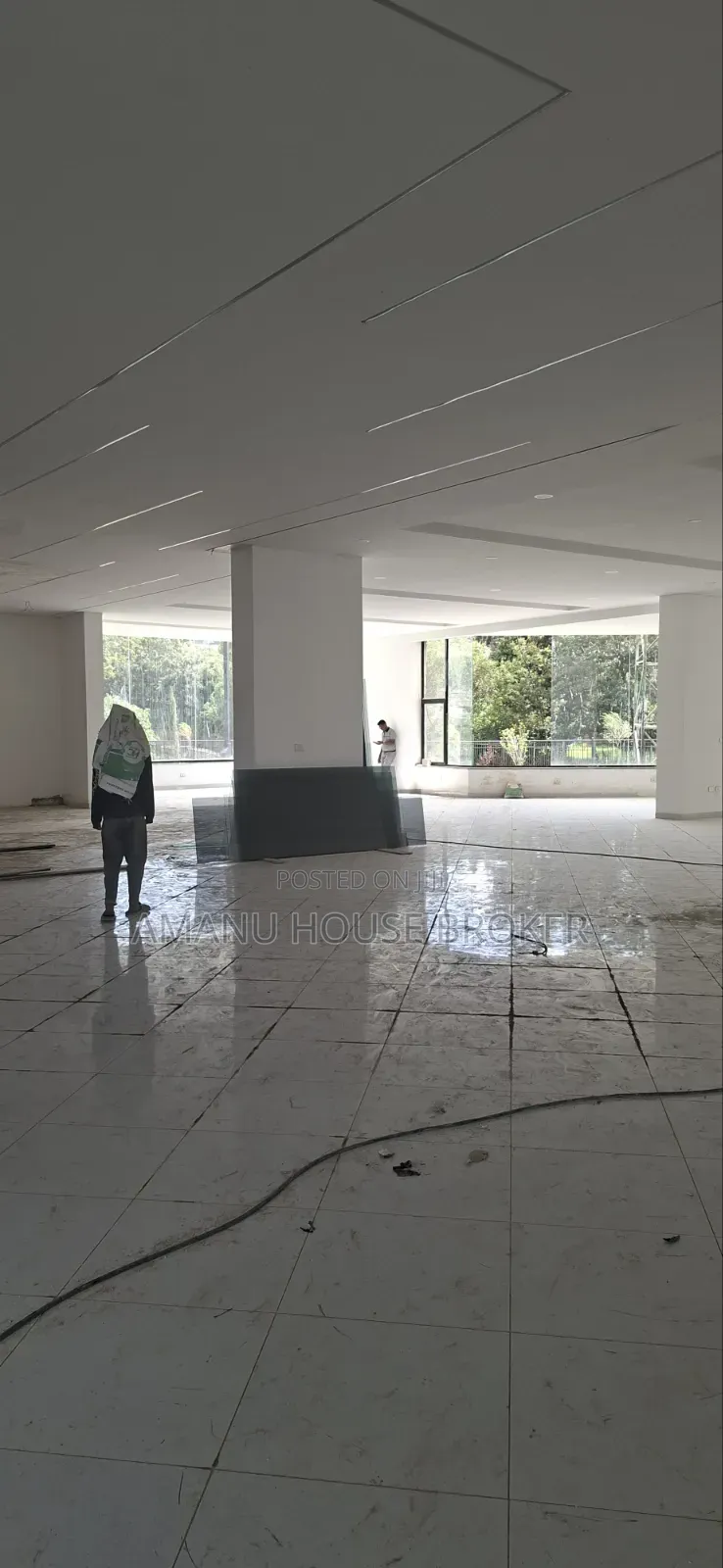Highly Attractive Showroom and Office Space for Rent in Mexico, Addis