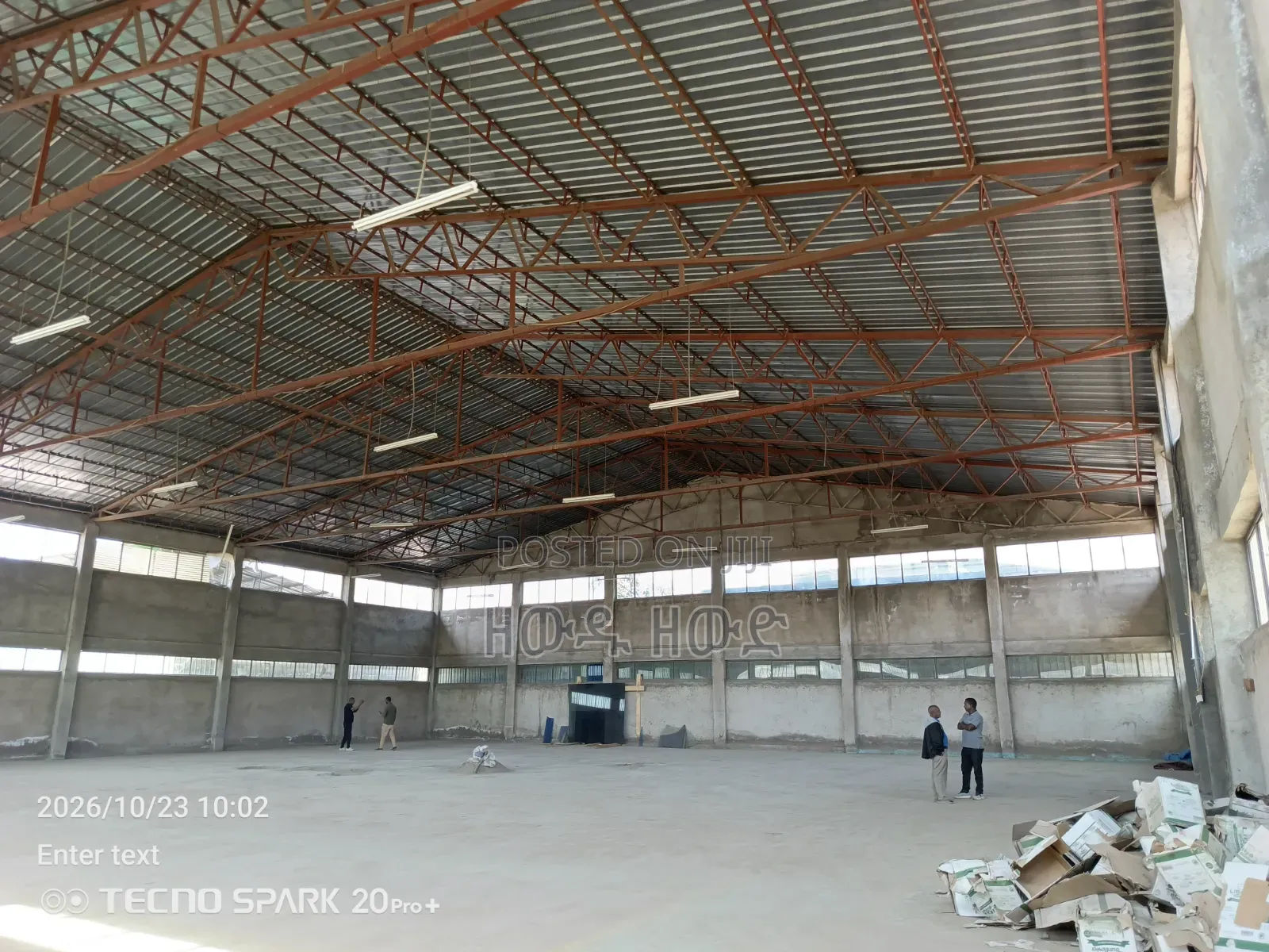 Warehouse for Rent, Occupying 900 Square Meters