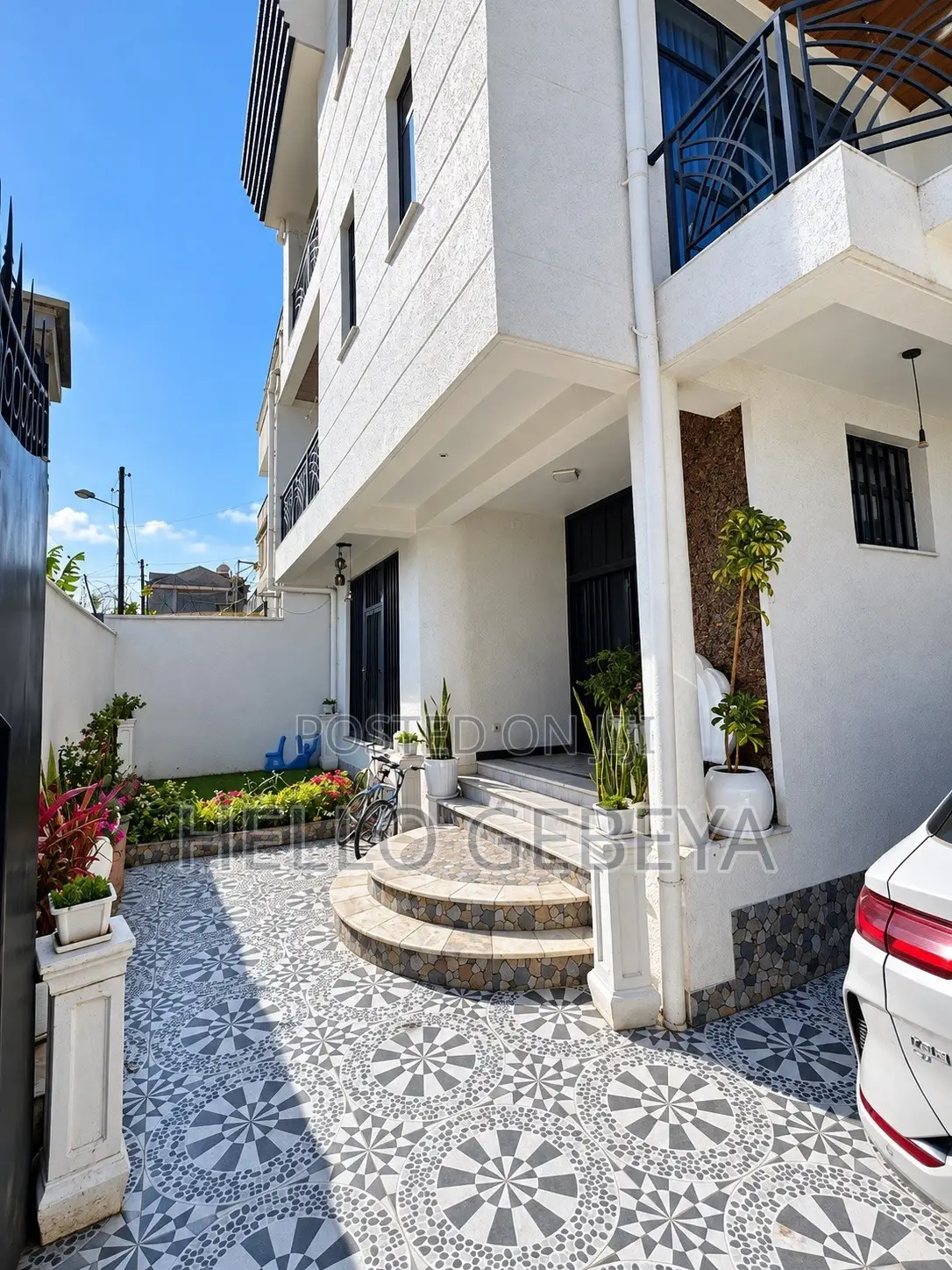 6bdrm House in Kolfe Keranio for sale