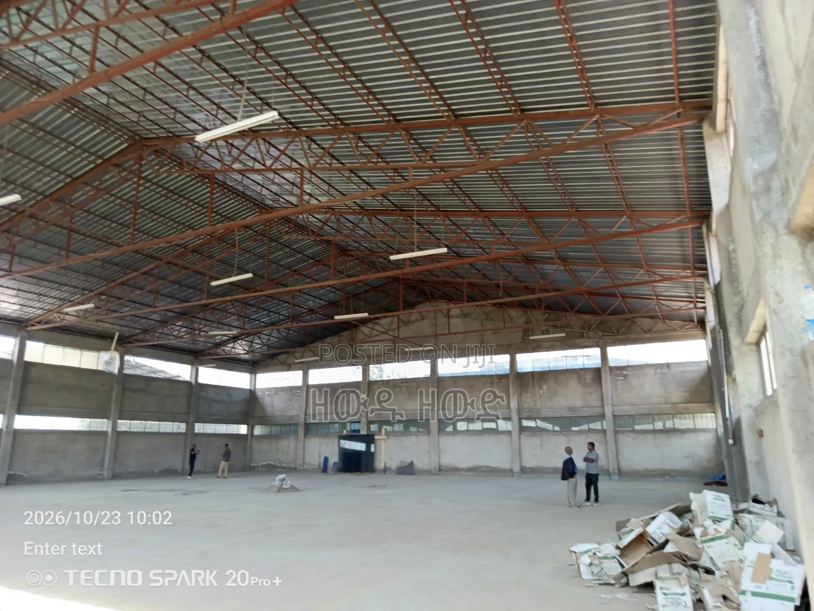 Warehouse for Rent, Occupying 900 Square Meters