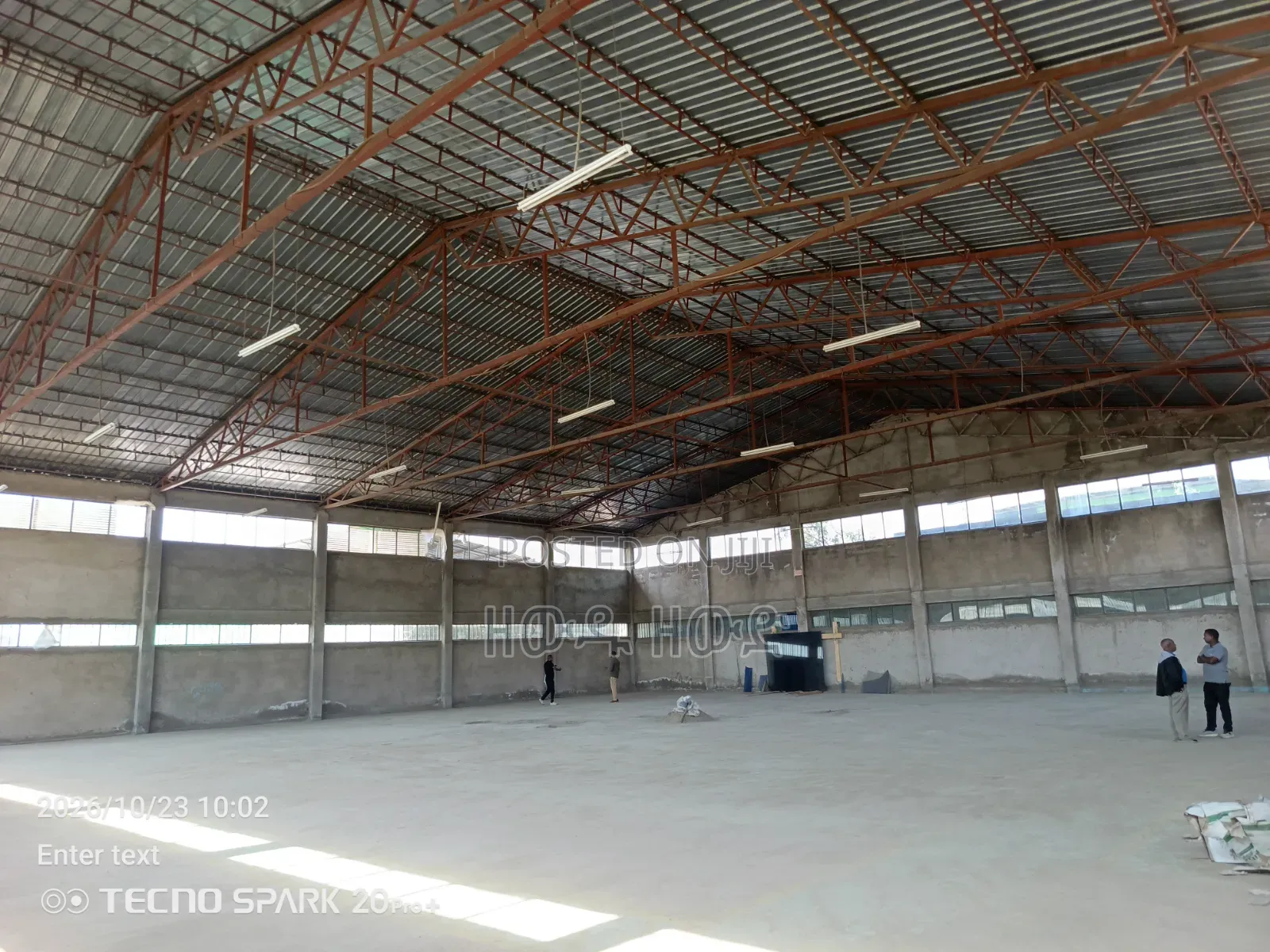 Warehouse for Rent, Occupying 900 Square Meters