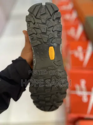 ኦሪጅናል ጎሮኔ ግ ጫማ (Gorone Waterproof Hiking Shoes)
