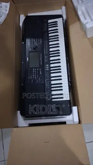 Yamaha PSR Sx720+