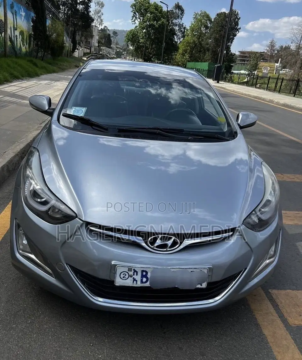 Hyundai Avante 2015 Silver