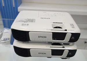 Epson CB-X41 Projector Specifications
• Brightness: 3,600 Lumens