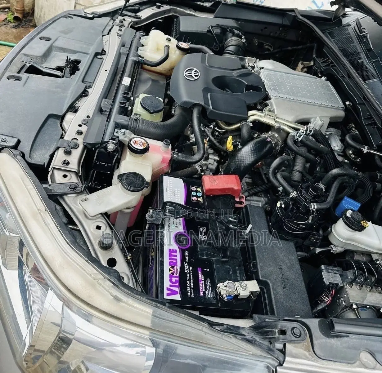 Toyota Hilux 2020 Silver