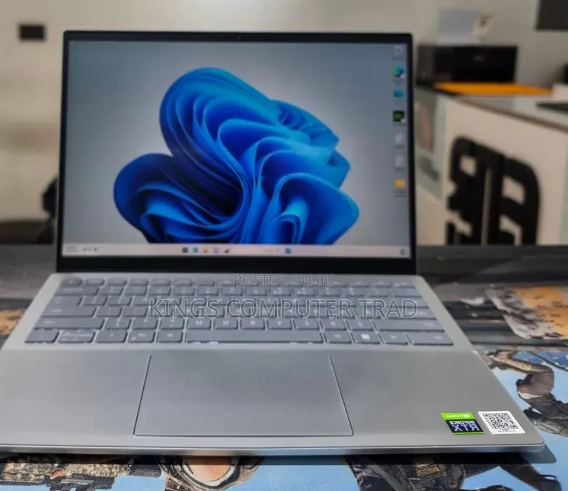 New Laptop Dell Inspiron 15 16GB Intel Core i7 SSD 512GB