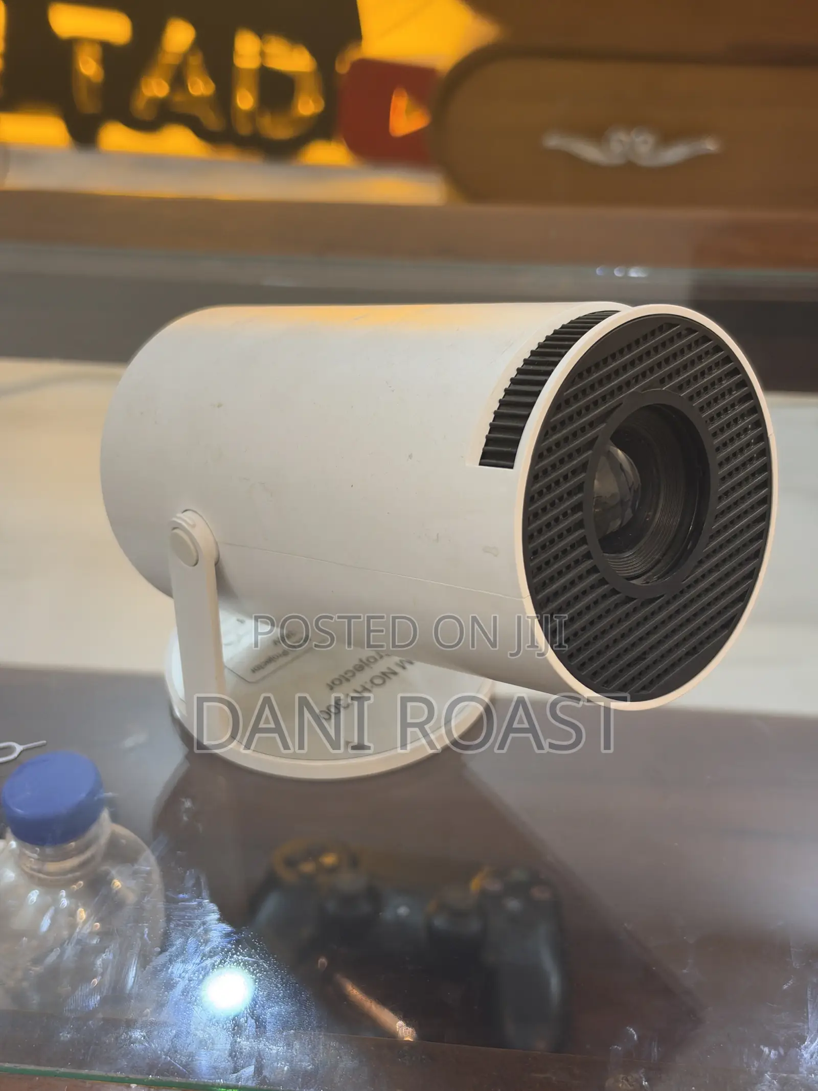HY 300 Ultra 4k Projector