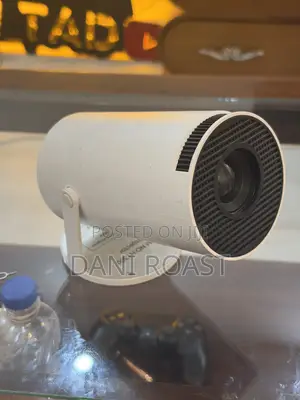HY 300 Ultra 4k Projector
