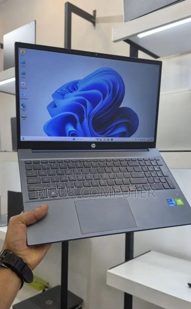New Laptop HP Pavilion 15 16GB Intel Core i5 SSD 512GB