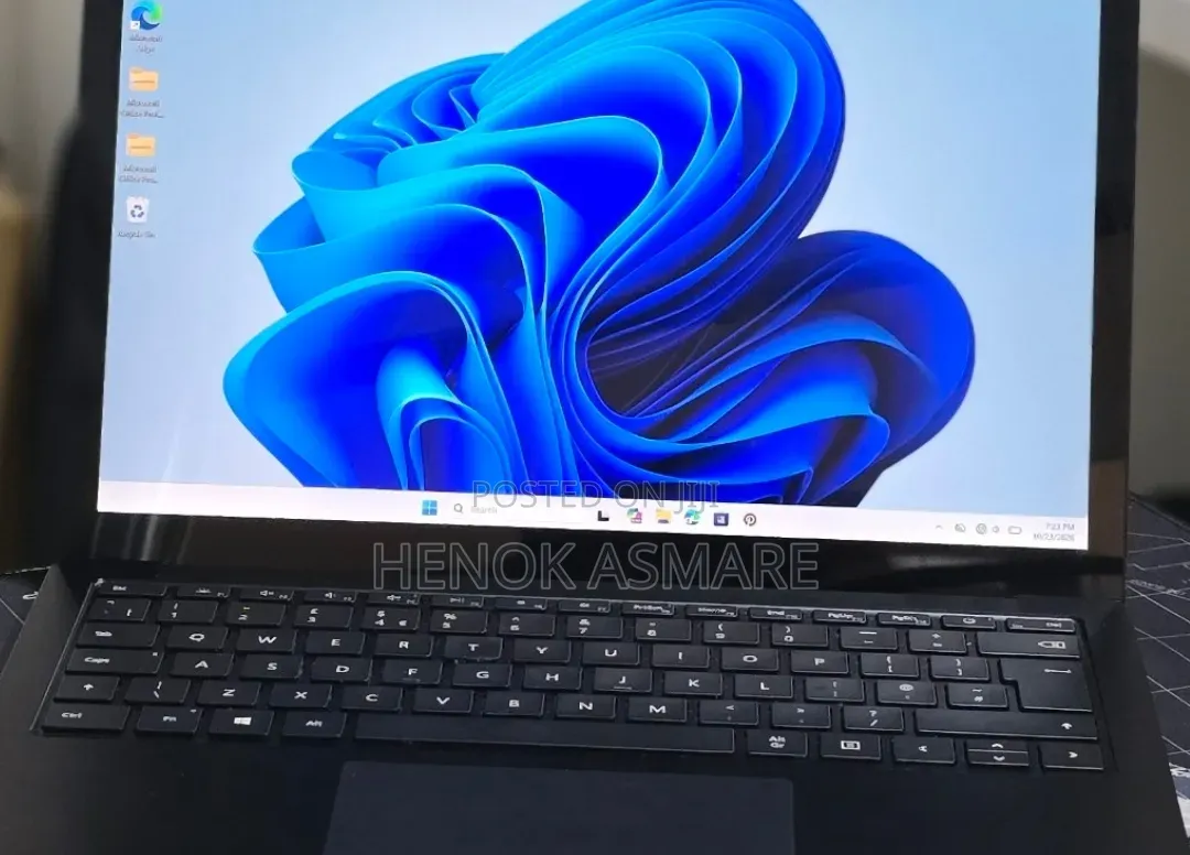 New Laptop Microsoft Surface 16GB Intel Core i7 SSD 512GB