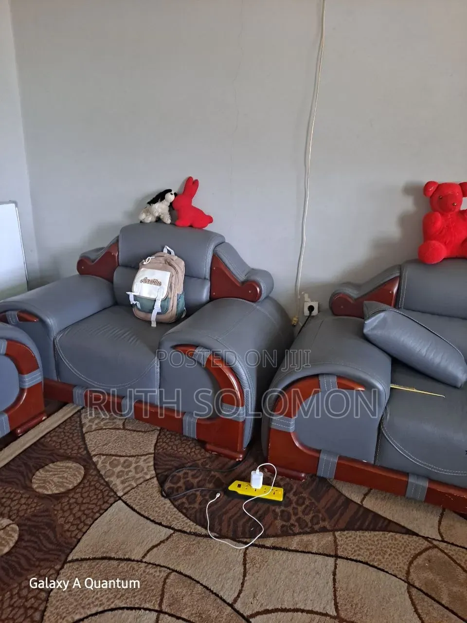 Comfortable 7-Seater Sofa for Sale – Lightly Used