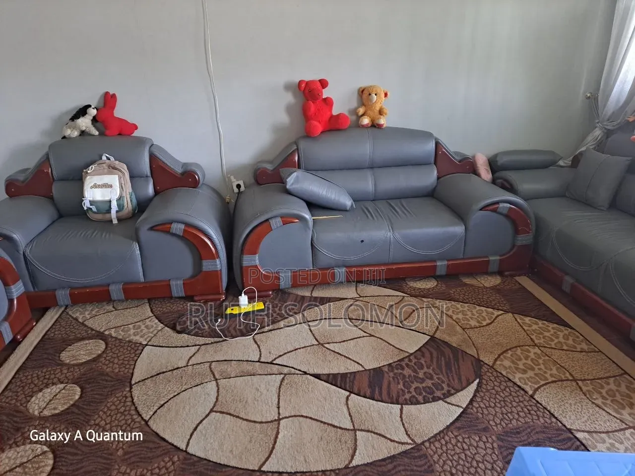 Comfortable 7-Seater Sofa for Sale – Lightly Used