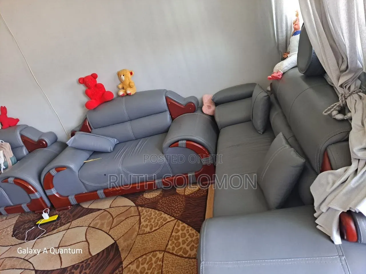 Comfortable 7-Seater Sofa for Sale – Lightly Used