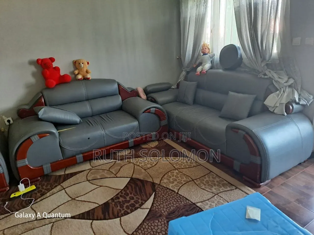 Comfortable 7-Seater Sofa for Sale – Lightly Used