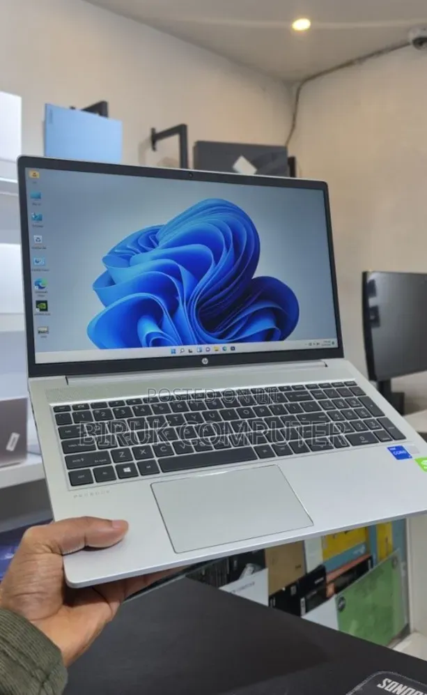 New Laptop HP ProBook 450 G8 16GB Intel Core i7 SSD 512GB