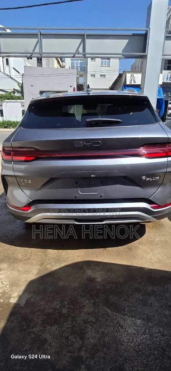 New BYD Song Plus 2024 Silver