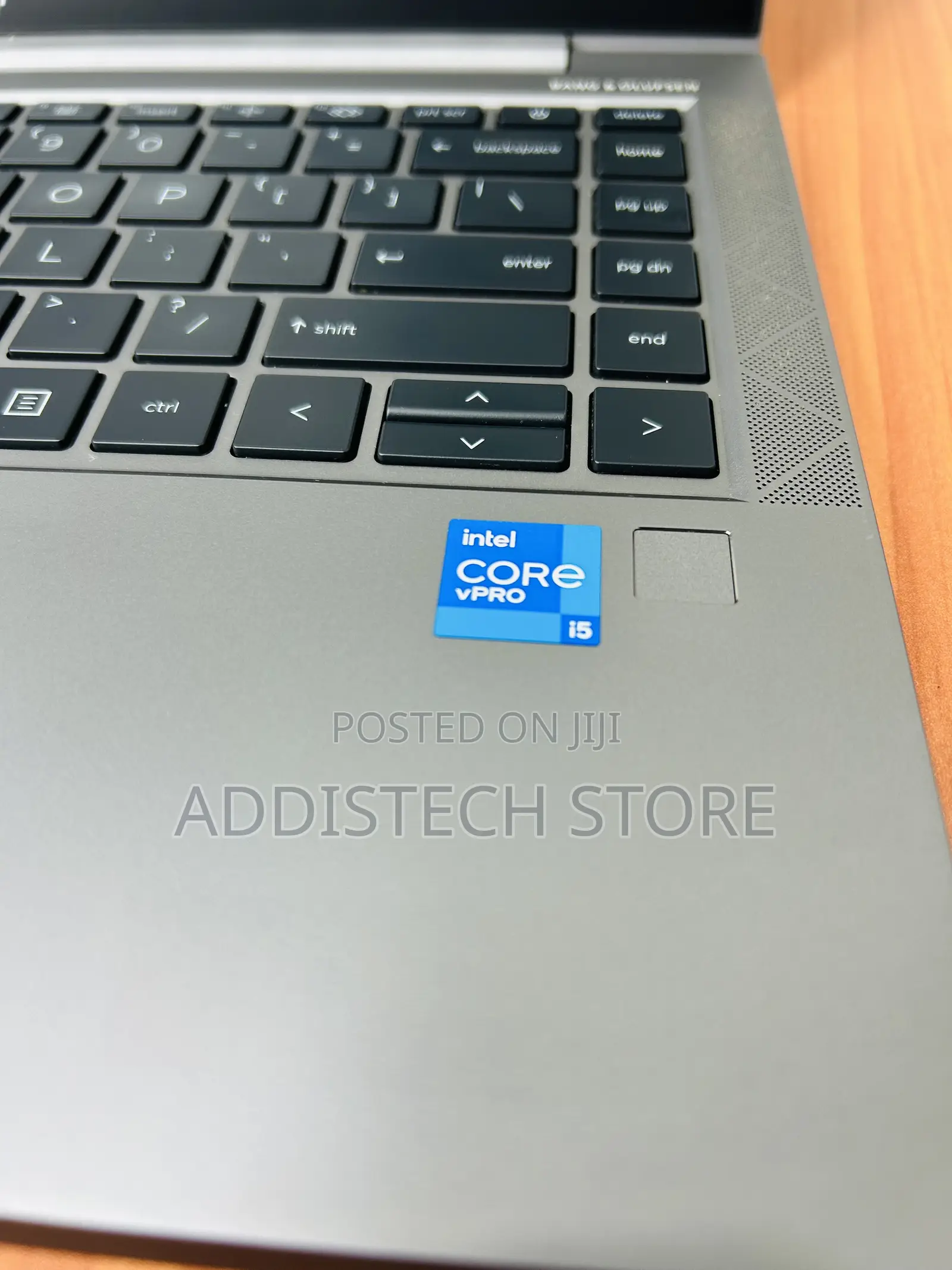 New Laptop HP ZBook Firefly G8 16GB Intel Core i5 SSD 512GB
