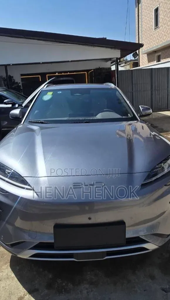 New BYD Song Plus 2024 Silver