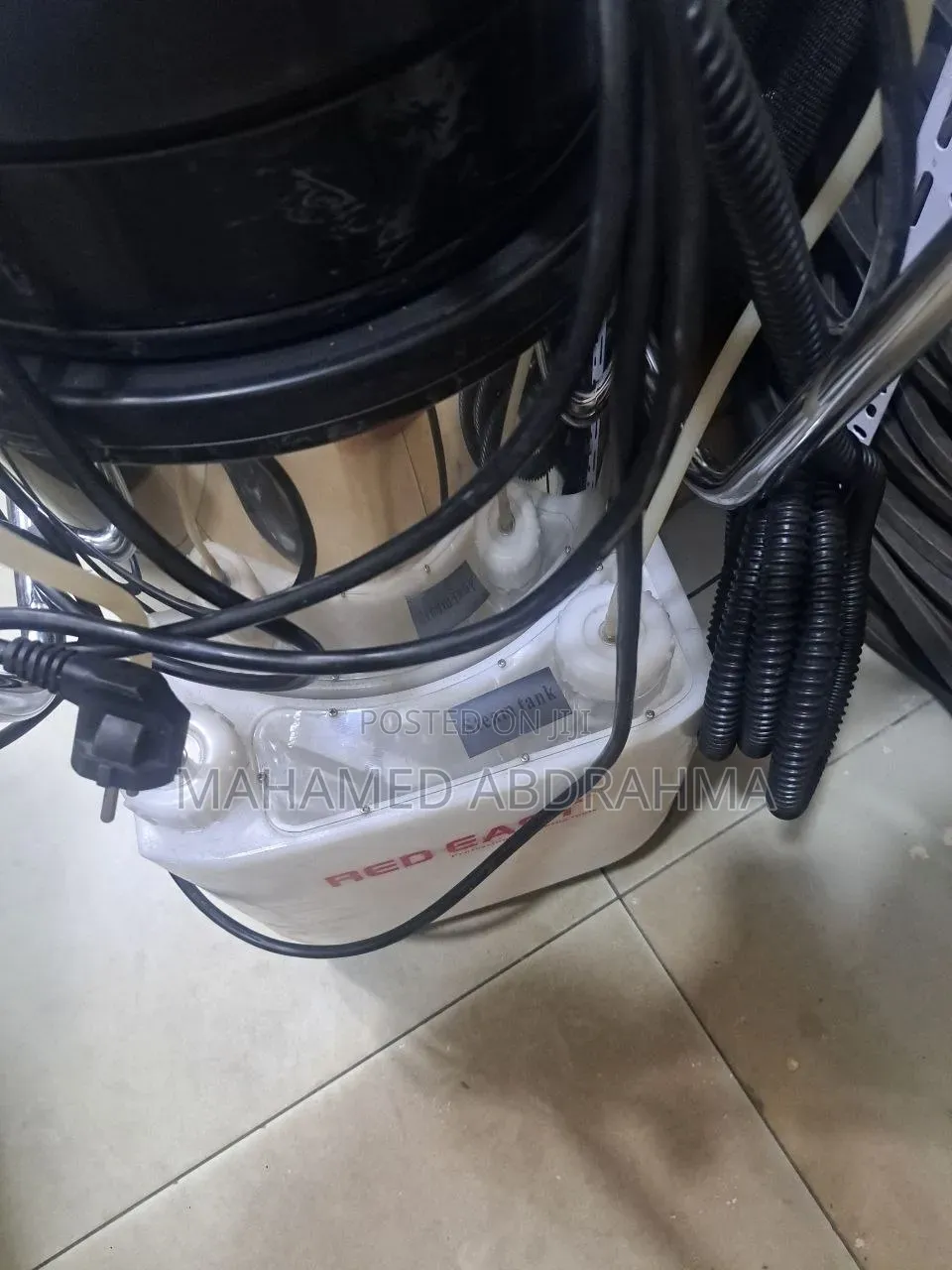 እስቲም ያለው ቫኪዩም ክሊነር 80 ሊትር