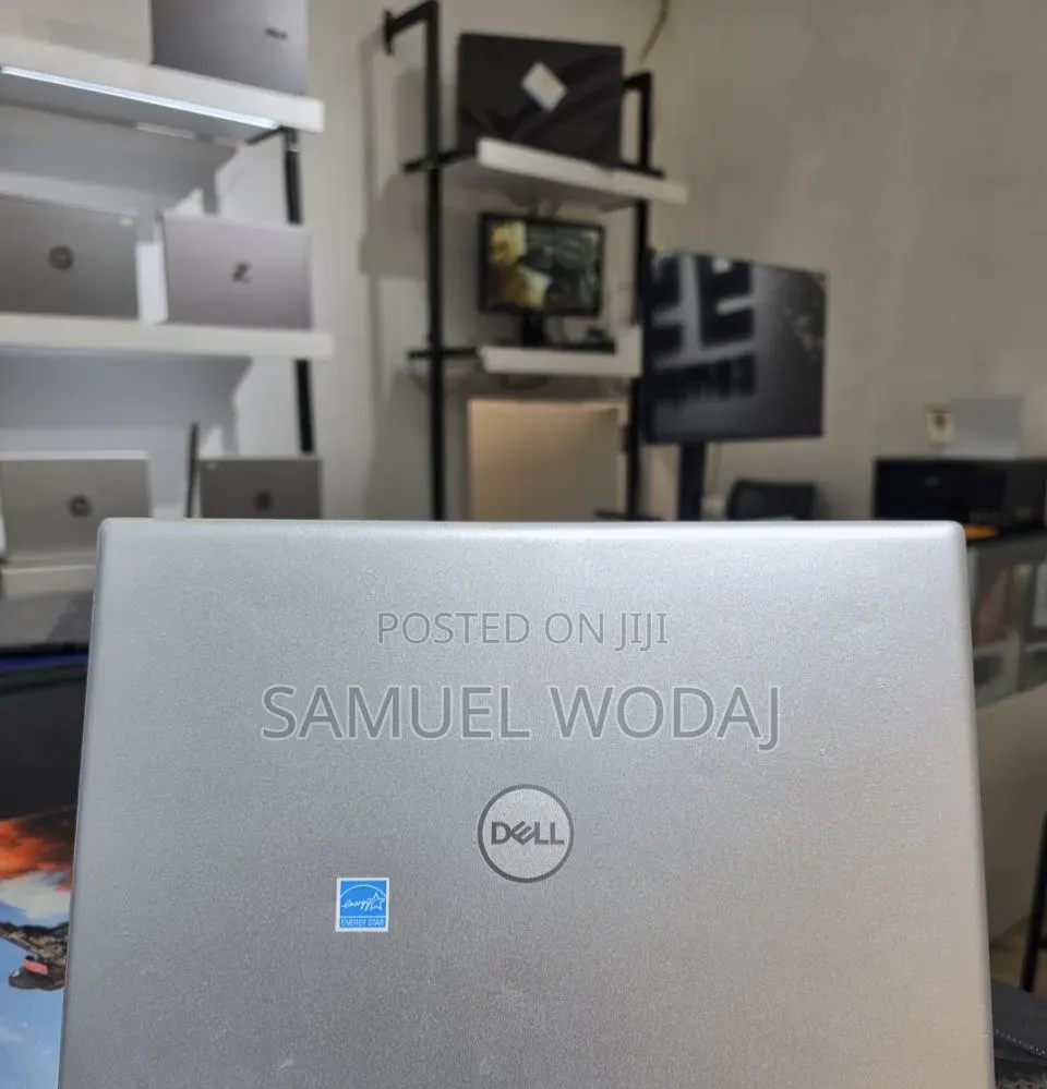 New Laptop Dell Inspiron 15 16GB Intel Core i7 SSD 512GB