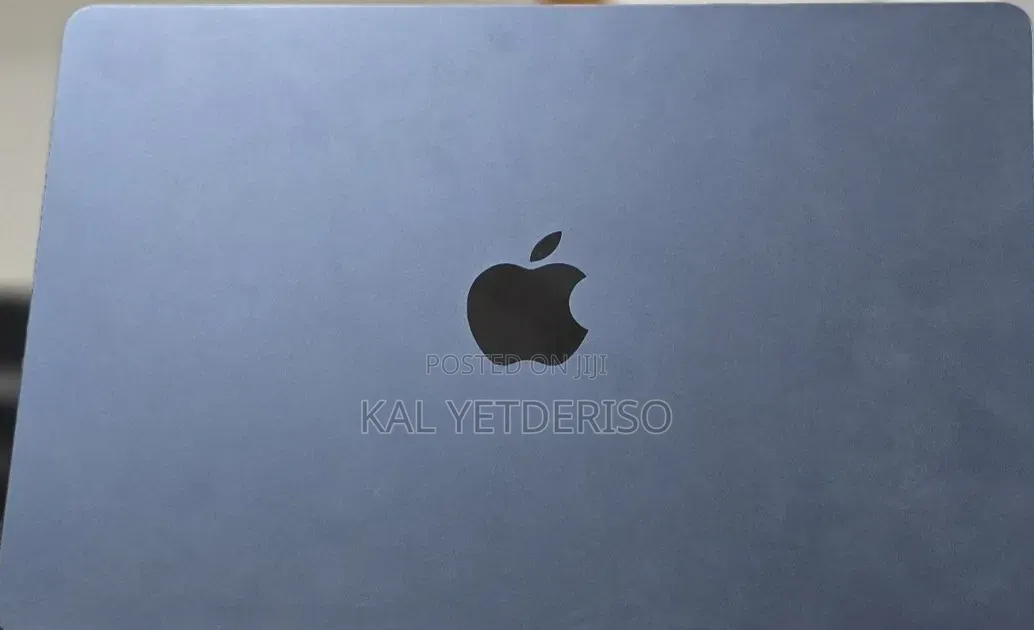 New Laptop Apple MacBook Air 2025 M4 16GB Apple M4 SSD 256GB
