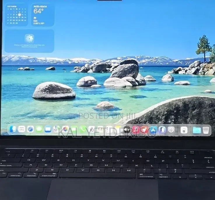 New Laptop Apple MacBook Air 2025 M4 16GB Apple M4 SSD 256GB