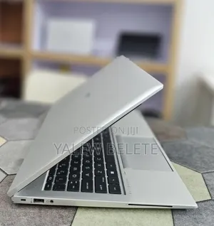 New Laptop HP ZBook Firefly G8 16GB Intel Core i7 SSD 512GB