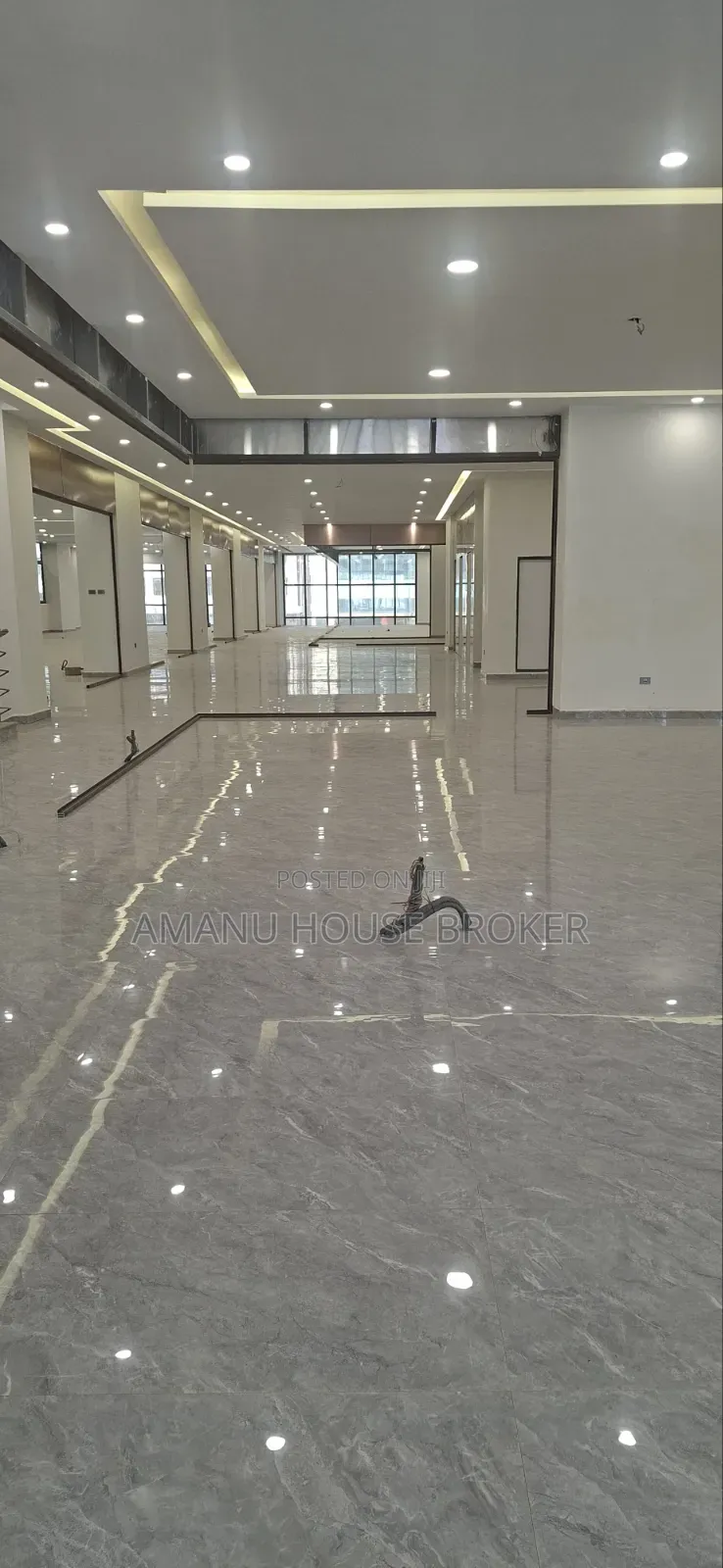 Urgent Luxury Office for Rent in Kasanchis, Addis Ababa - 1 500 SQM