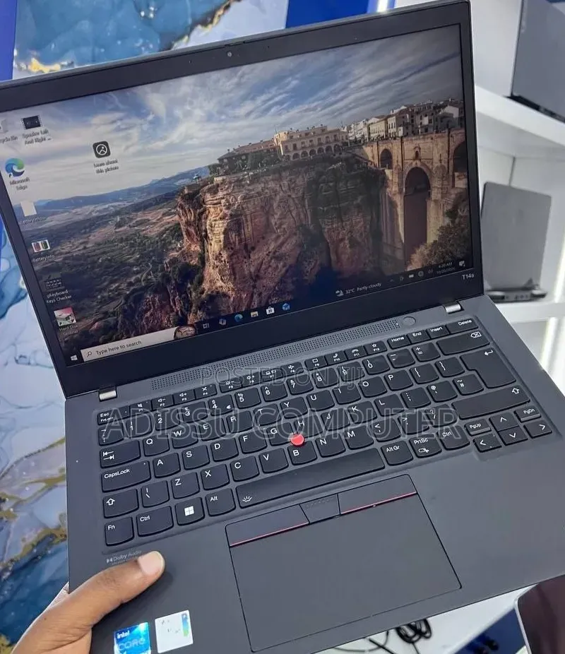 New Laptop Lenovo ThinkPad T14s G4 16GB Intel Core i5 SSD 512GB