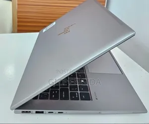 New Laptop HP ZBook Firefly 14 G10 16GB Intel Core i7 SSD 512GB