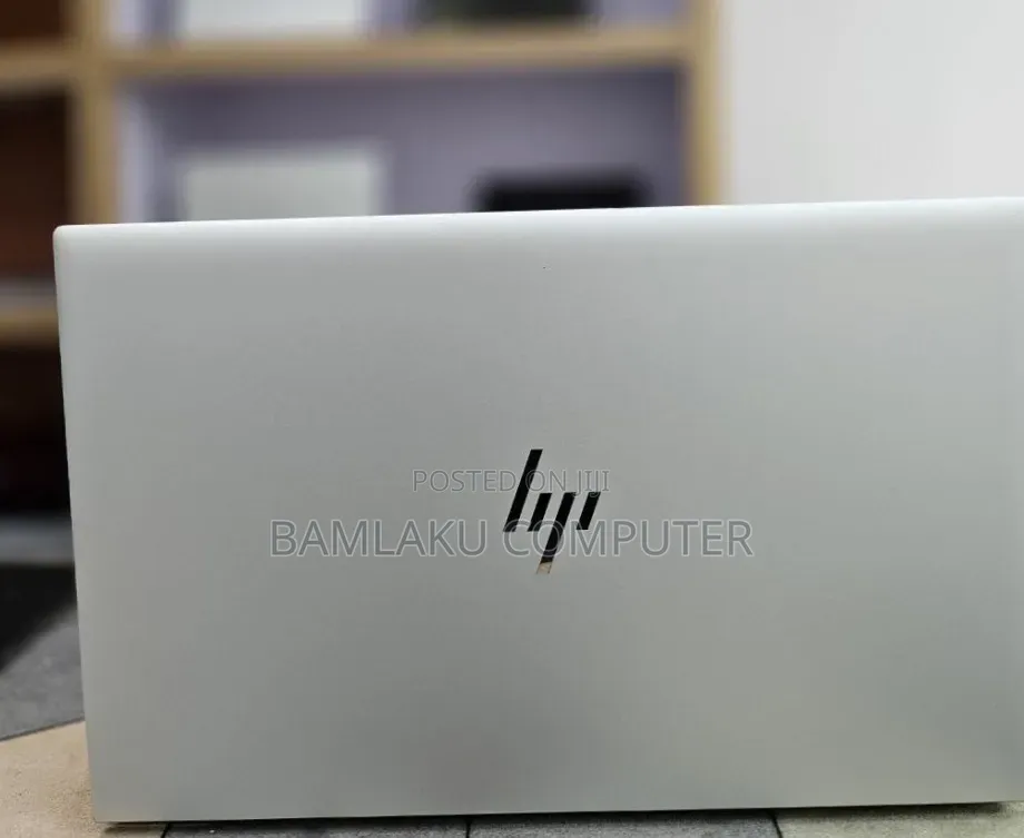 New Laptop HP ZBook Firefly G8 16GB Intel Core i7 SSD 512GB