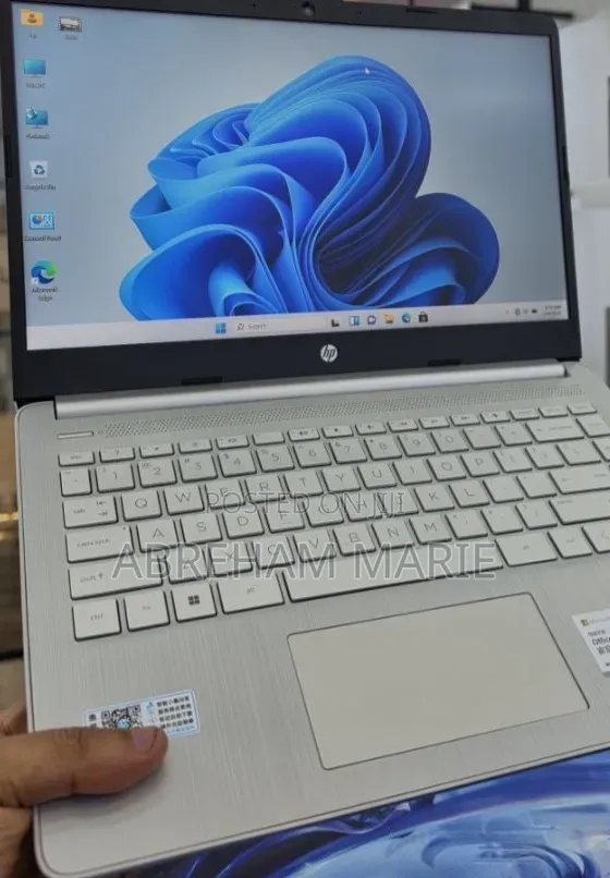 New Laptop HP Stream Notebook 16GB Intel Core i5 SSD 512GB