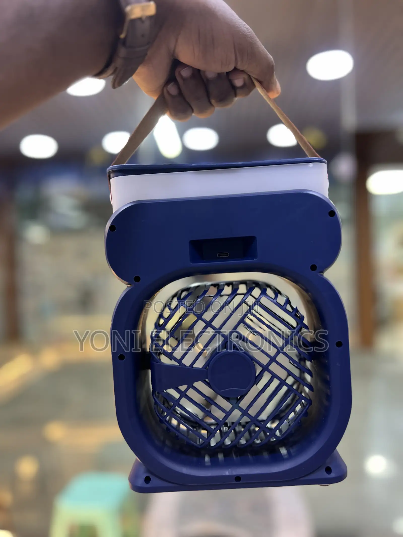 Portable Fan Humidifier – Compact 2-in-1 Cooling Fan
