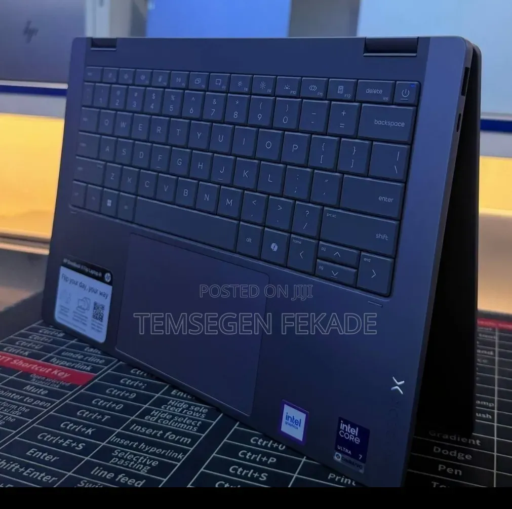 New Laptop HP OmniBook Ultra Flip 14" 24GB Intel Core Ultra 7 SSD 512GB