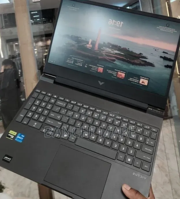 New Laptop HP Victus 15 16GB Intel Core i7 SSD 1T