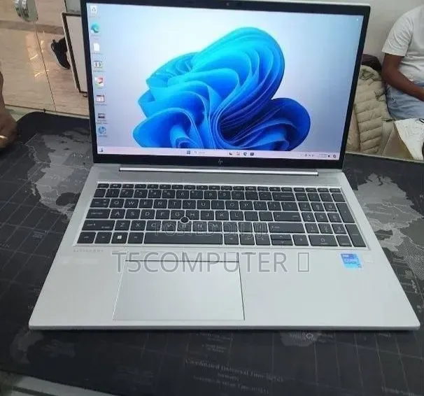 New Laptop HP EliteBook 850 G8 16GB Intel Core i7 SSD 512GB