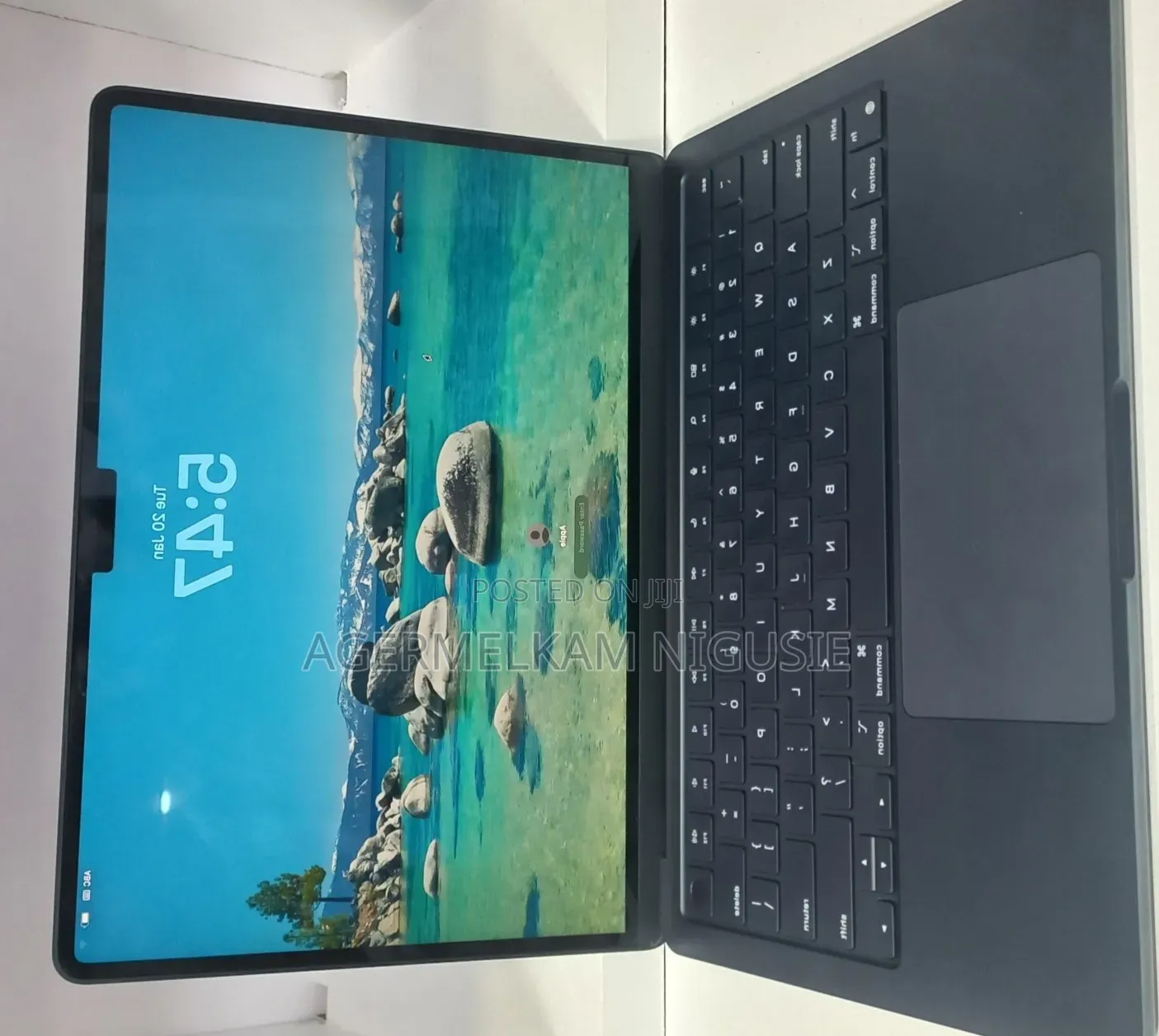 New Laptop Apple MacBook Air 2022 M2 8GB AMD A10 SSD 256GB