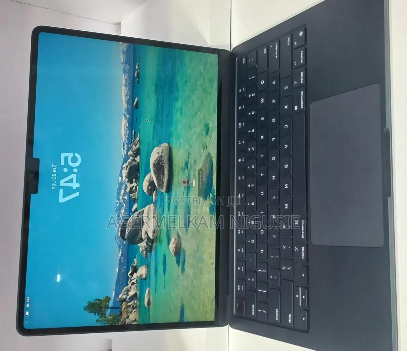 New Laptop Apple MacBook Air 2022 M2 8GB AMD A10 SSD 256GB