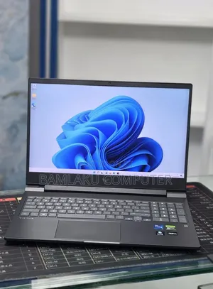 New Laptop HP Victus 16 16GB Intel Core i7 SSD 1T