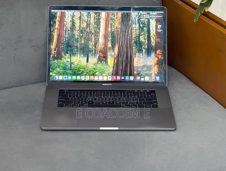New Laptop Apple MacBook Pro 2019 32GB Intel Core i9 SSD 512GB