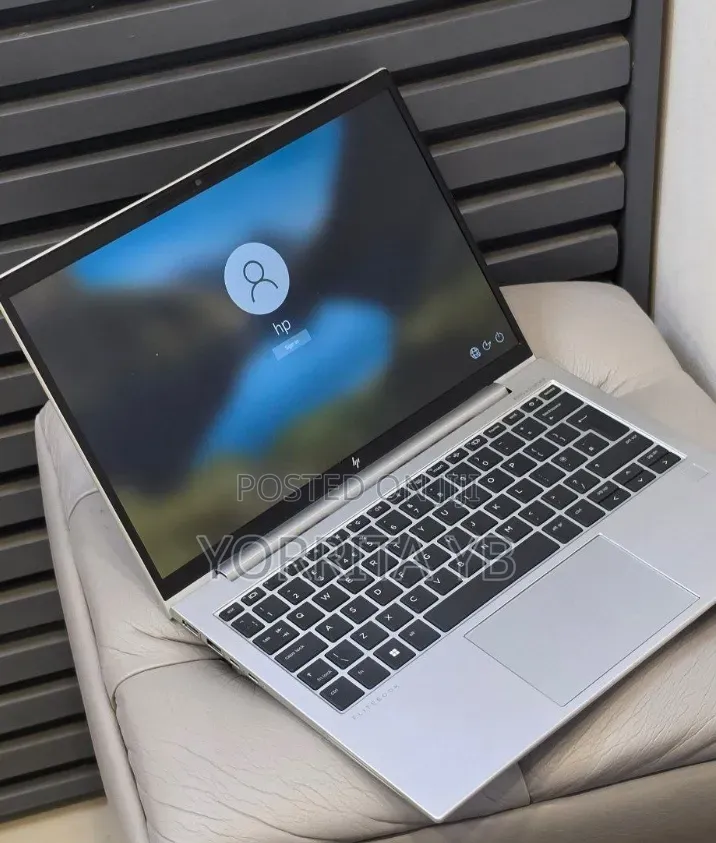 New Laptop HP Elitebook 830 G11 16GB Intel Core i5 SSD 512GB