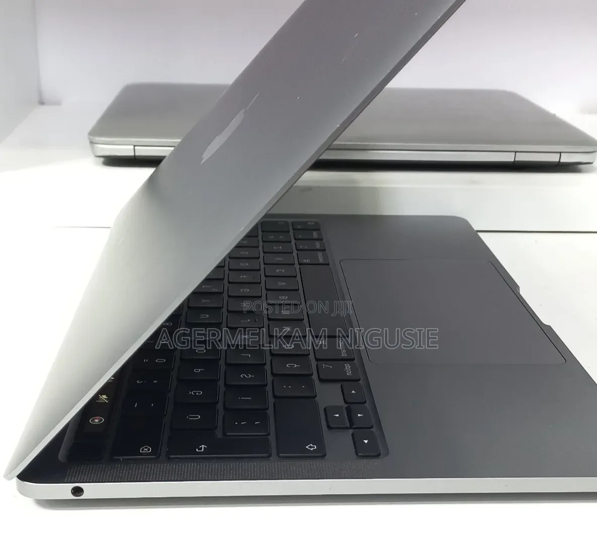 New Laptop Apple MacBook Pro 2021 M1 8GB Intel Core Ultra 7 SSD 256GB
