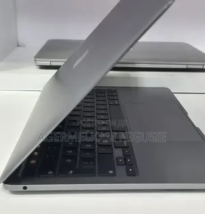 New Laptop Apple MacBook Pro 2021 M1 8GB Intel Core Ultra 7 SSD 256GB