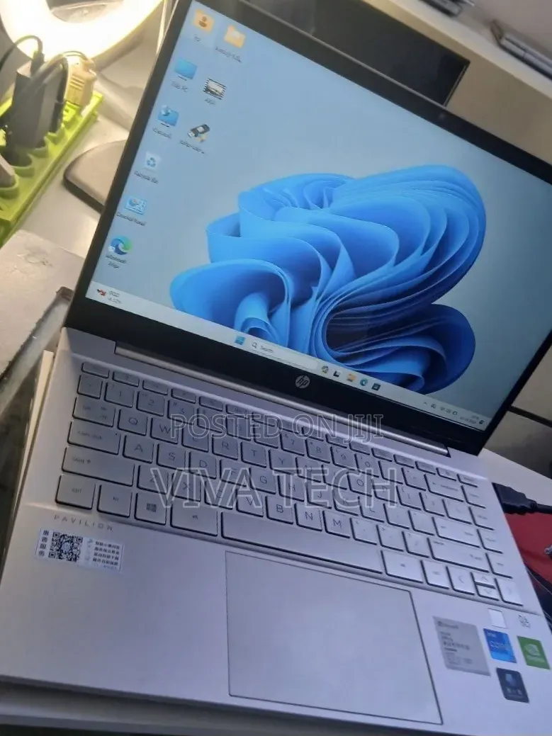 New Laptop HP Pavilion 14 16GB Intel Core i5 SSD 512GB