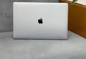 New Laptop Apple MacBook Pro 2019 32GB Intel Core i9 SSD 512GB