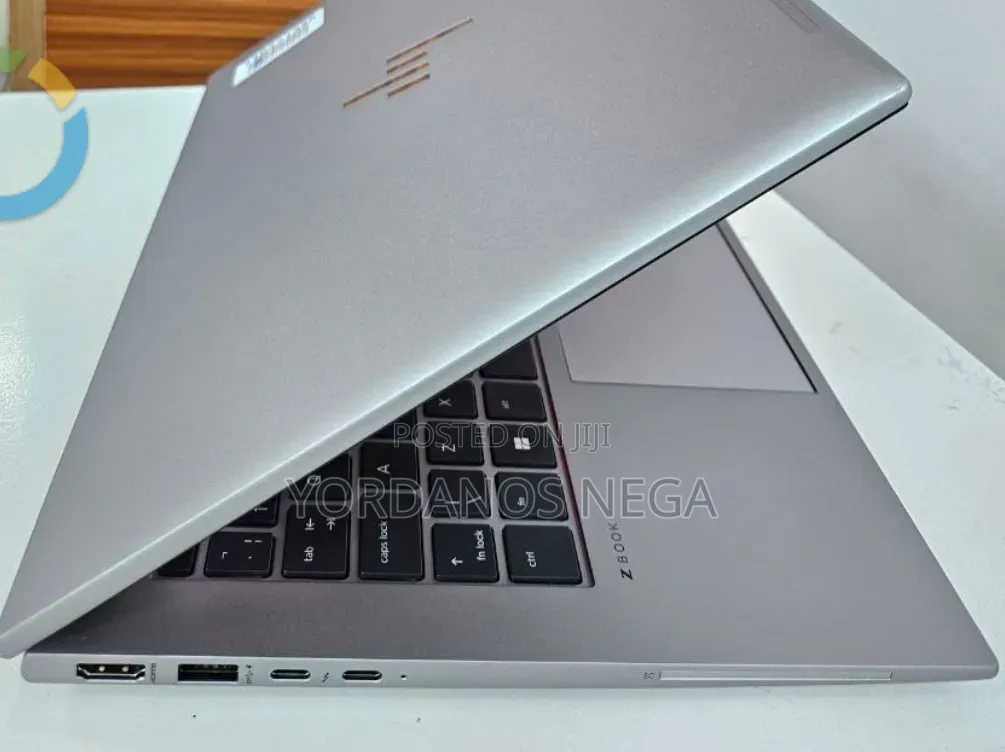 New Laptop HP ZBook Firefly 14 G10 16GB Intel Core i7 SSD 512GB