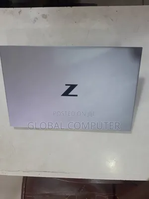 New Laptop HP ZBook Firefly G8 16GB Intel Core i7 SSD 512GB